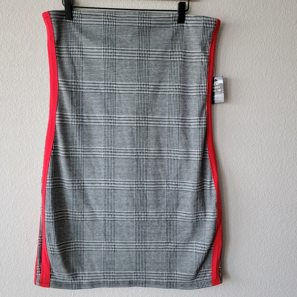 EXPRESS | STRAPLESS MINI DRESS| COLOR GREY WITH A RED LINE| SIZE L